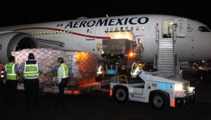 Llega vuelo 14 de China a México con insumos para hacer frente al Covid-19