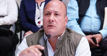 Presenta Alfaro sitio web para 'transparentar' gastos durante la pandemia