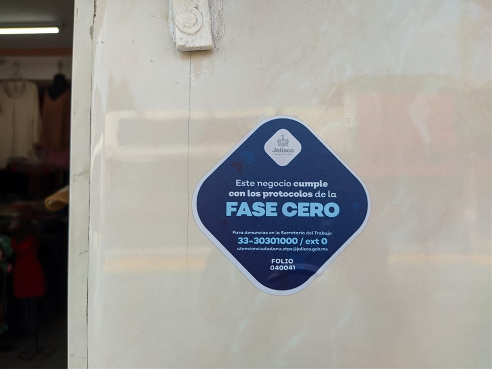 A pesar de tener 'luz verde', muchos negocios siguen cerrados 1 A pesar de tener 'luz verde', muchos negocios siguen cerrados