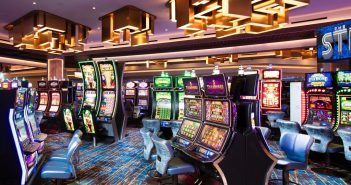 Casinos en Las Vegas reabren tras cierre por coronavirus