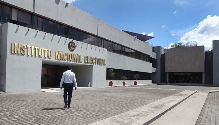 Pide INE a AMLO 'no intervenir en las elecciones del 2021'