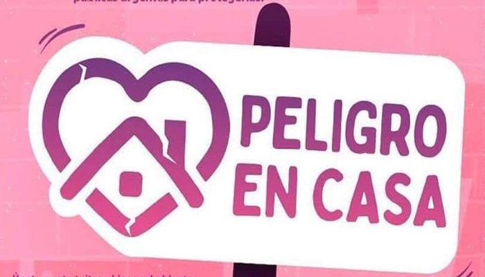 Colectivo de mujeres exige a Dávalos mejores políticas de protección