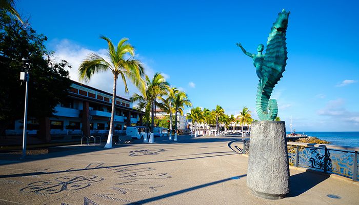 Puerto Vallarta 'de la luz a la sombra' en casos de Covid-19