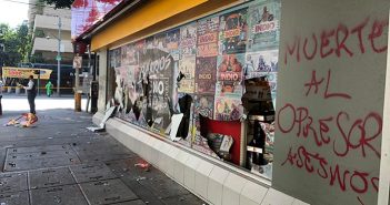 Encapuchados causan destrozos en CDMX por asesinatos de Floyd y Giovanni