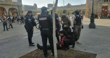 Dan prisión preventiva a policía por abuso de autoridad en protestas