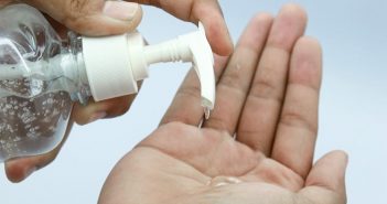 ¡Otra más! Estados Unidos pide no usar gel antibacterial mexicano