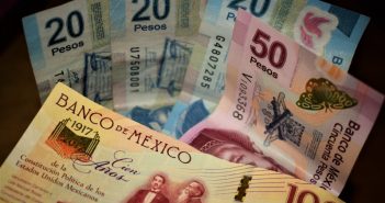Peso 'inestable' por preocupación de más casos de Covid-19