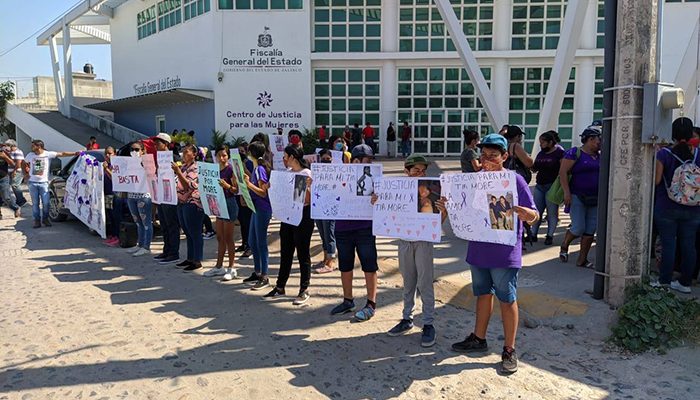 Nuevo 'desaire' de Dávalos a familiares de María del Carmen