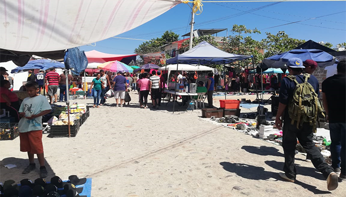 Habitantes de Mojoneras, preocupados por el tianguis