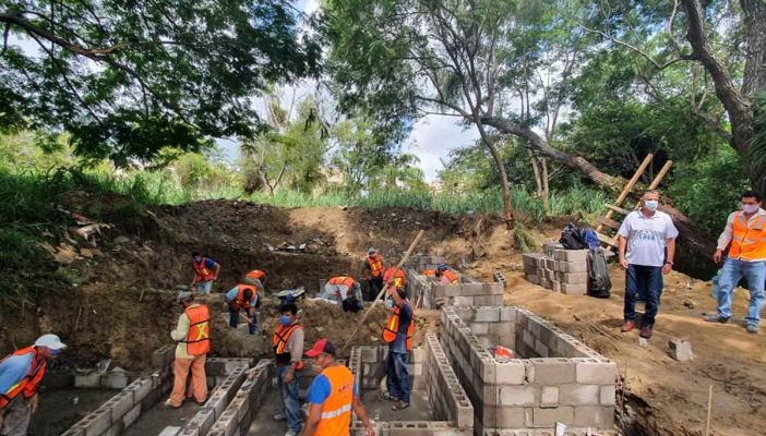 Por Covid-19 alistan 100 fosas en Tampico, Tamaulipas