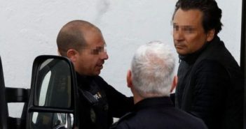 Traslada FGR a Lozoya para enfrentar justicia en México