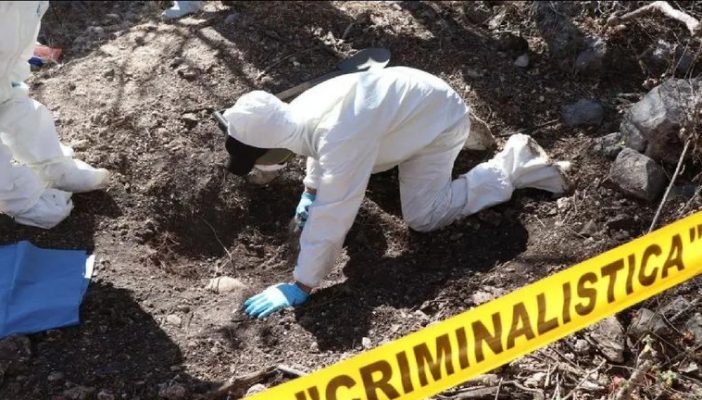 Fosa en Tlajomulco es la más grande del país; van 104 cuerpos encontrados