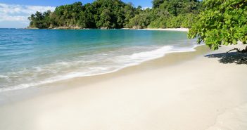 Costa Rica anuncia reapertura gradual a turismo internacional