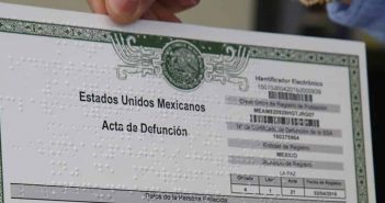 Investigan a 12 médicos por presunta falsificación de actas de defunción