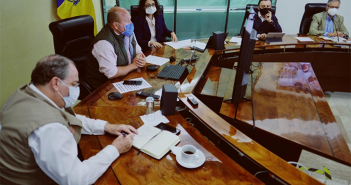 "En los próximos días no se va a abrir nada más de lo que hoy está abierto": Alfaro