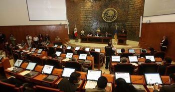 Bruno Blancas es uno de los 12 diputados con Covid-19