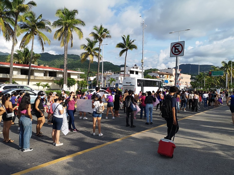 Puerto Vallarta se une al grito de "justicia" 2 Puerto Vallarta se une al grito de "justicia"