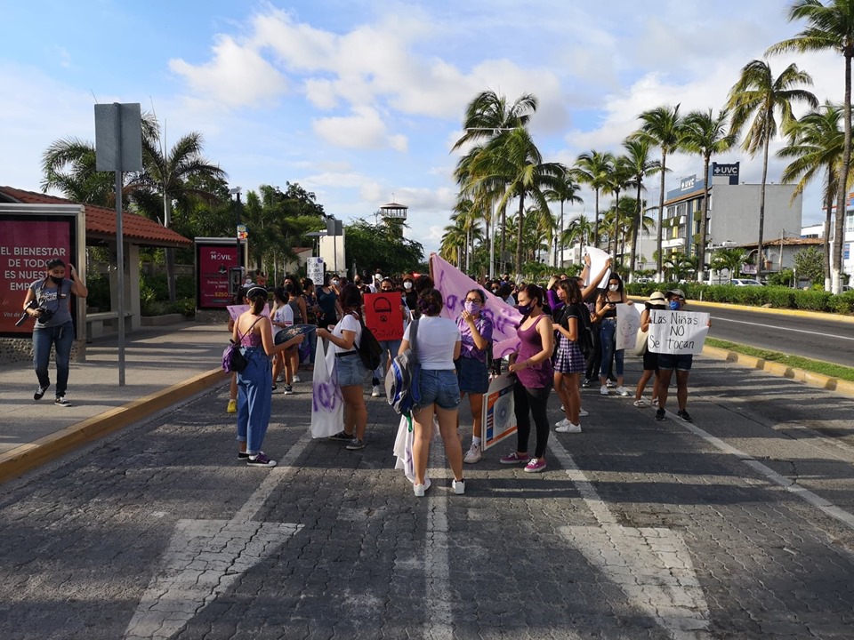 Puerto Vallarta se une al grito de "justicia" 6 Puerto Vallarta se une al grito de "justicia"