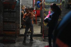 Evacuan a pobladores de Bahía de Banderas por riesgo del Ameca