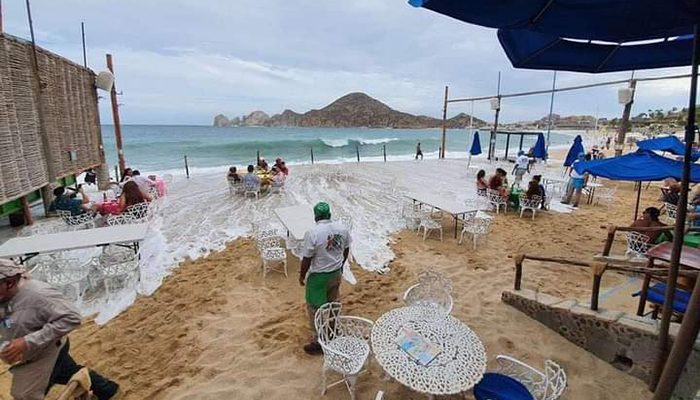 Habilitan albergues en Los Cabos con aulas Covid por 'Genevieve'