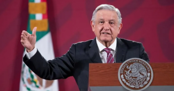 López Obrador defiende a López-Gatell tras críticas de gobernadores