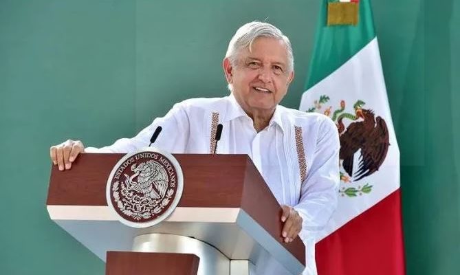 Insiste AMLO que países deben una disculpa a México por la conquista