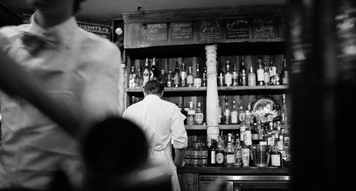 Restauranteros que sí cumplen protocolos, con ventas mínimas