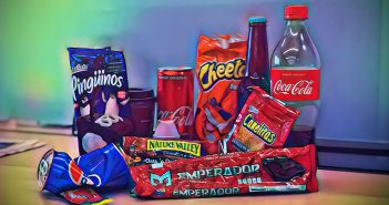 Prohíben en Oaxaca la venta de refrescos y ‘papitas’ a menores de edad