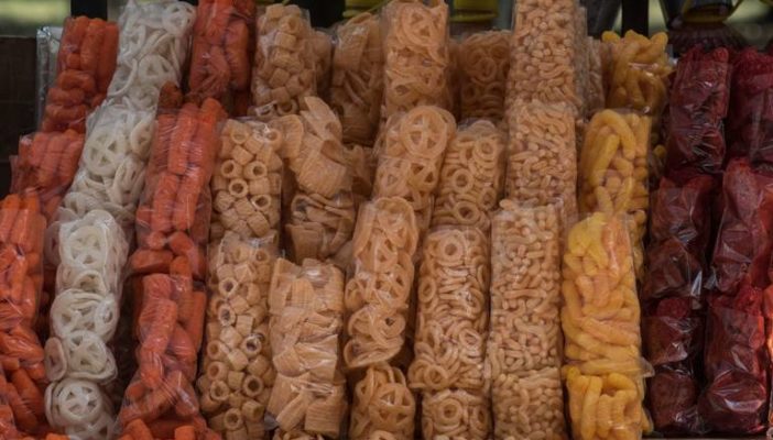 Diputada del PRD propone eliminar comida chatarra de escuelas