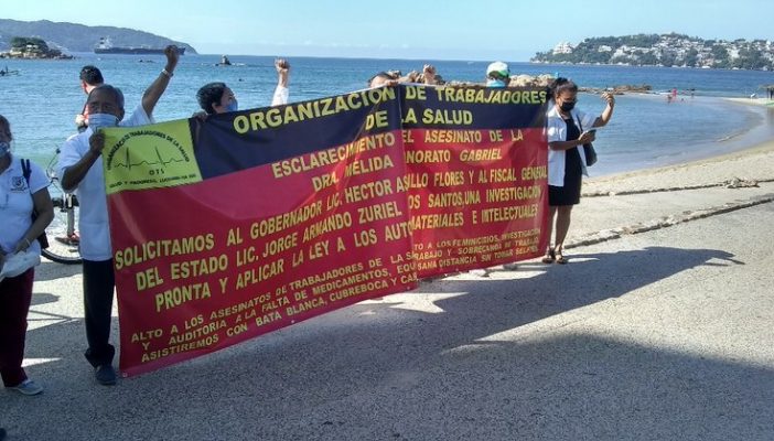 Médicos protestan en Acapulco por asesinato de directora de hospital