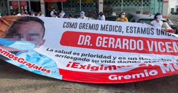 Dan de alta a urgenciólogo, va a prisión domiciliaria