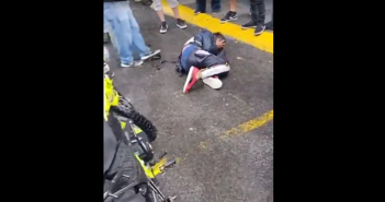 Golpean a presunto ladrón hasta hacerlo llorar en Edomex