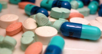 Anuncia Alfaro 7.6 mdp para comprar medicamentos contra cáncer