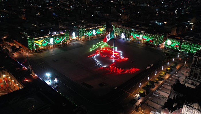 Honran al sector salud en el grito de independencia