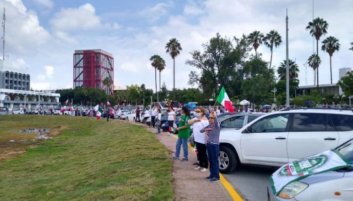 FRENA se manifiesta en Guadalajara tras visita de AMLO