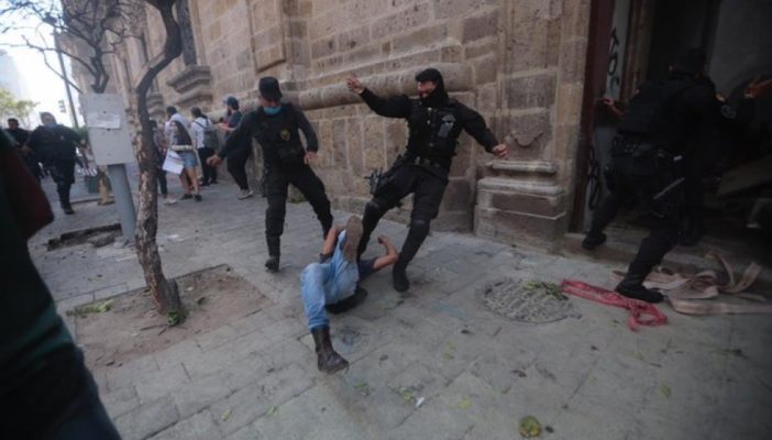 4 policías vinculados a proceso por desaparecer personas en Jalisco