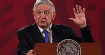 650 intelectuales acusan a AMLO de querer socavar la libertad de expresión