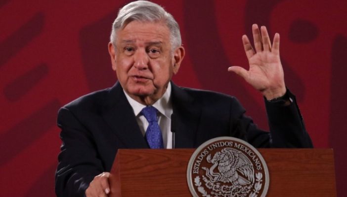 650 intelectuales acusan a AMLO de querer socavar la libertad de expresión