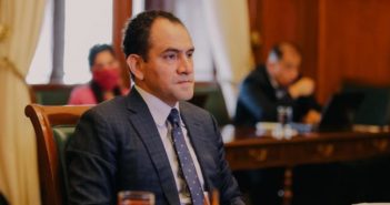 México empezará a pagar vacunas contra coronavirus esta semana: Hacienda