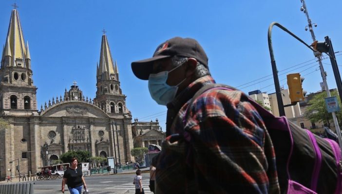 SSa hace un llamado “enérgico” a la población a mantener la sana distancia