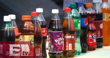 Proponen incrementar impuesto a refrescos hasta 5 pesos por litro