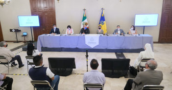 Gobernador 'insinúa' que clases presenciales serán hasta 2021