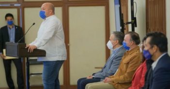 Amenaza Alfaro nuevamente con usar el 'botón de emergencias'