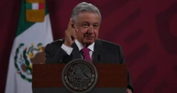 Mi escudo protector es la mañanera y mi ángel el pueblo: AMLO