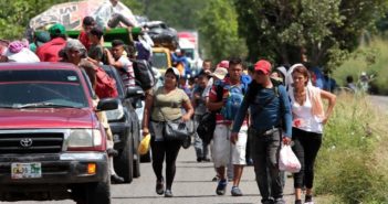 México despliega operativo en frontera sur por caravana migrante