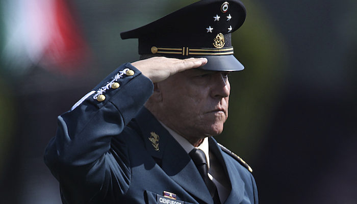 Por narcotráfico, detienen a ex titular de la SEDENA con Peña Nieto
