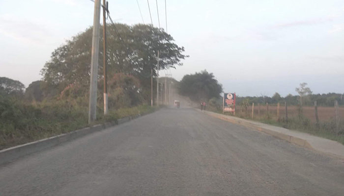 Denuncian vecinos de La Misión 'simulación' en su calle de ingreso