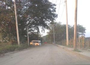 Denuncian vecinos de La Misión 'simulación' en su calle de ingreso 2 Denuncian vecinos de La Misión 'simulación' en su calle de ingreso