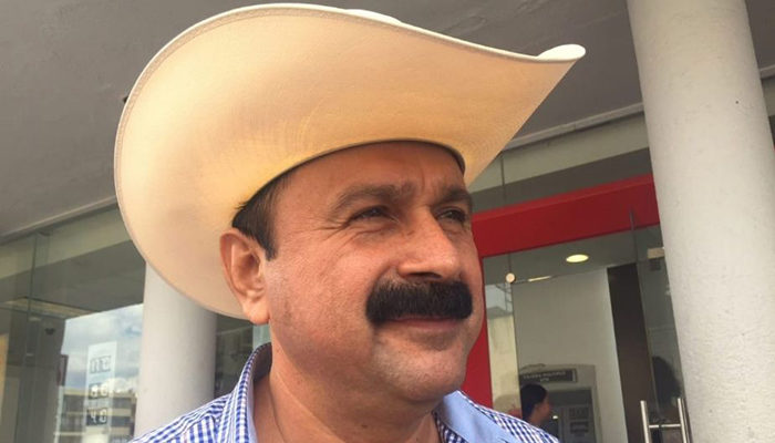 ¿12 millones es poquito? Eso habría desviado Layín