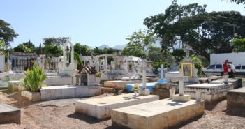 Buscan que haya otro cementerio público en Puerto Vallarta